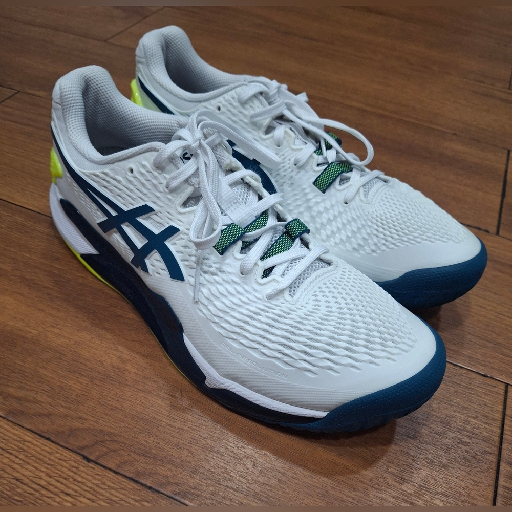 ASICS Men's White and Blue Running Shoes